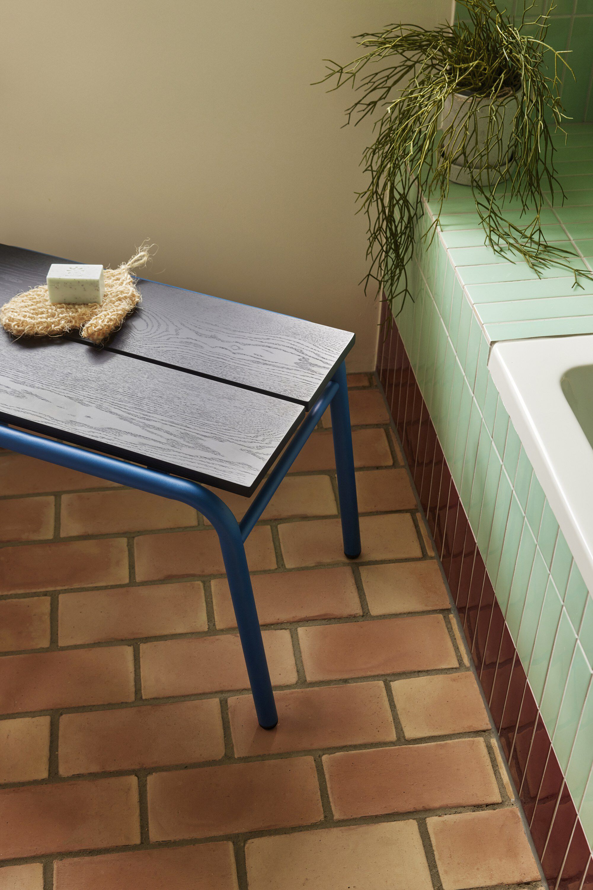 Koi B&aelig;nk Bl&aring;/M&oslash;rkebl&aring;