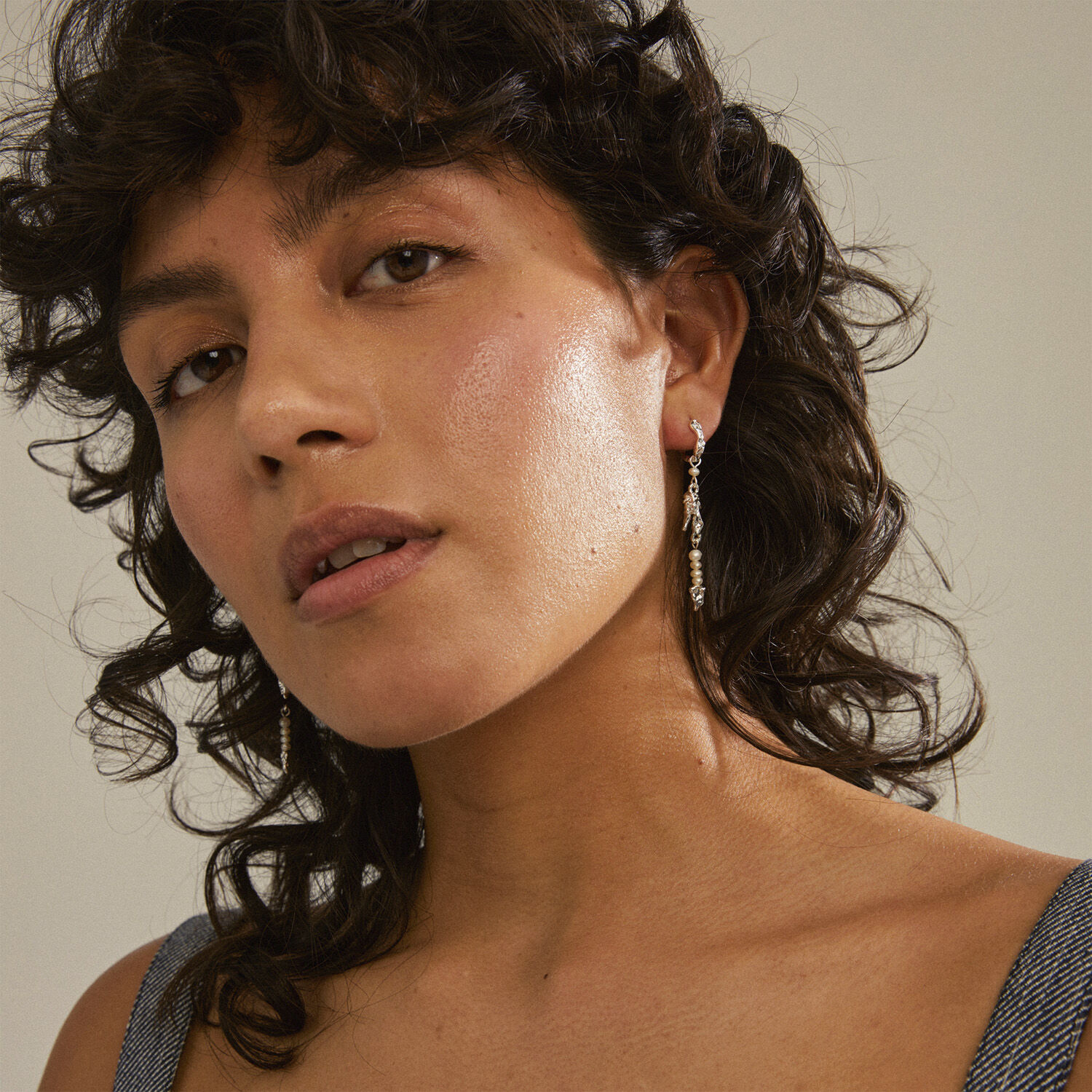 NIYA recycled freshwater pearl earrings silver-plated