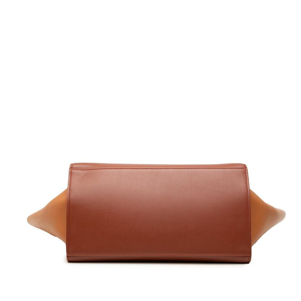 C&eacute;line Trapeze