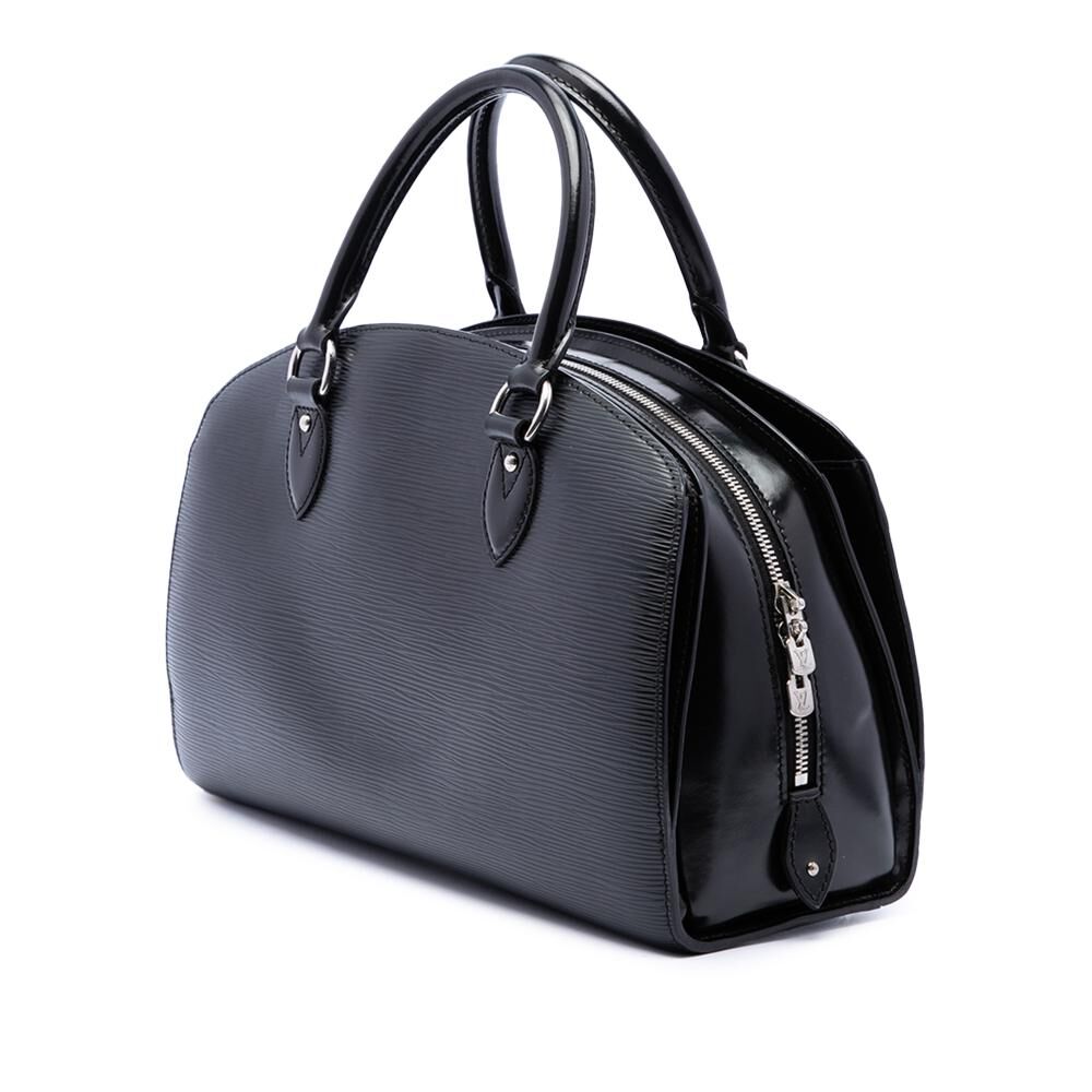 Louis Vuitton Pont Neuf