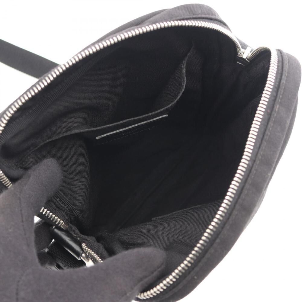 Yves Saint Laurent Shoulder Bag