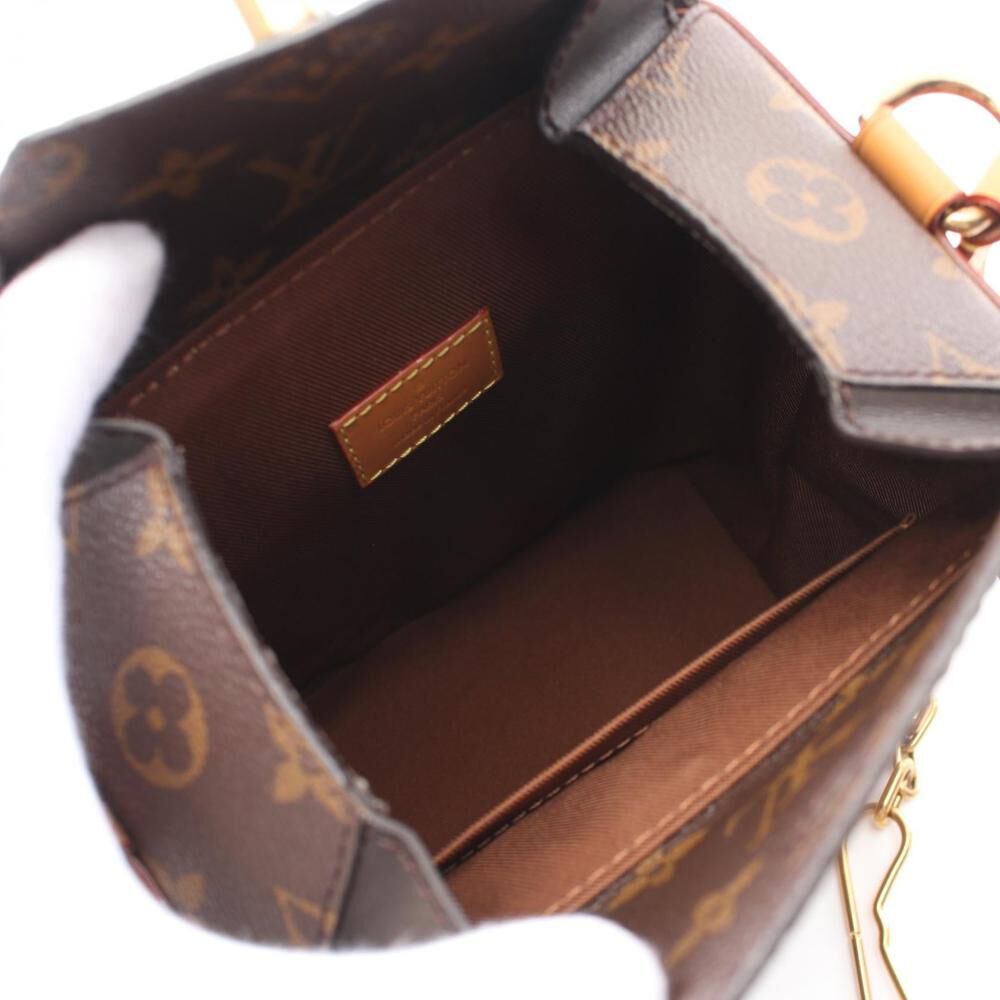 Louis Vuitton Shoulder Bags