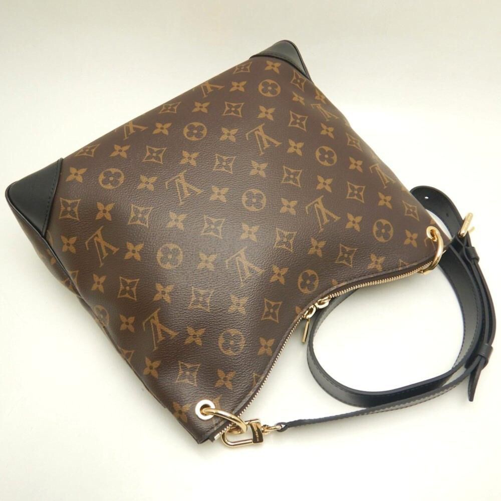 Louis Vuitton Shoulder Bags