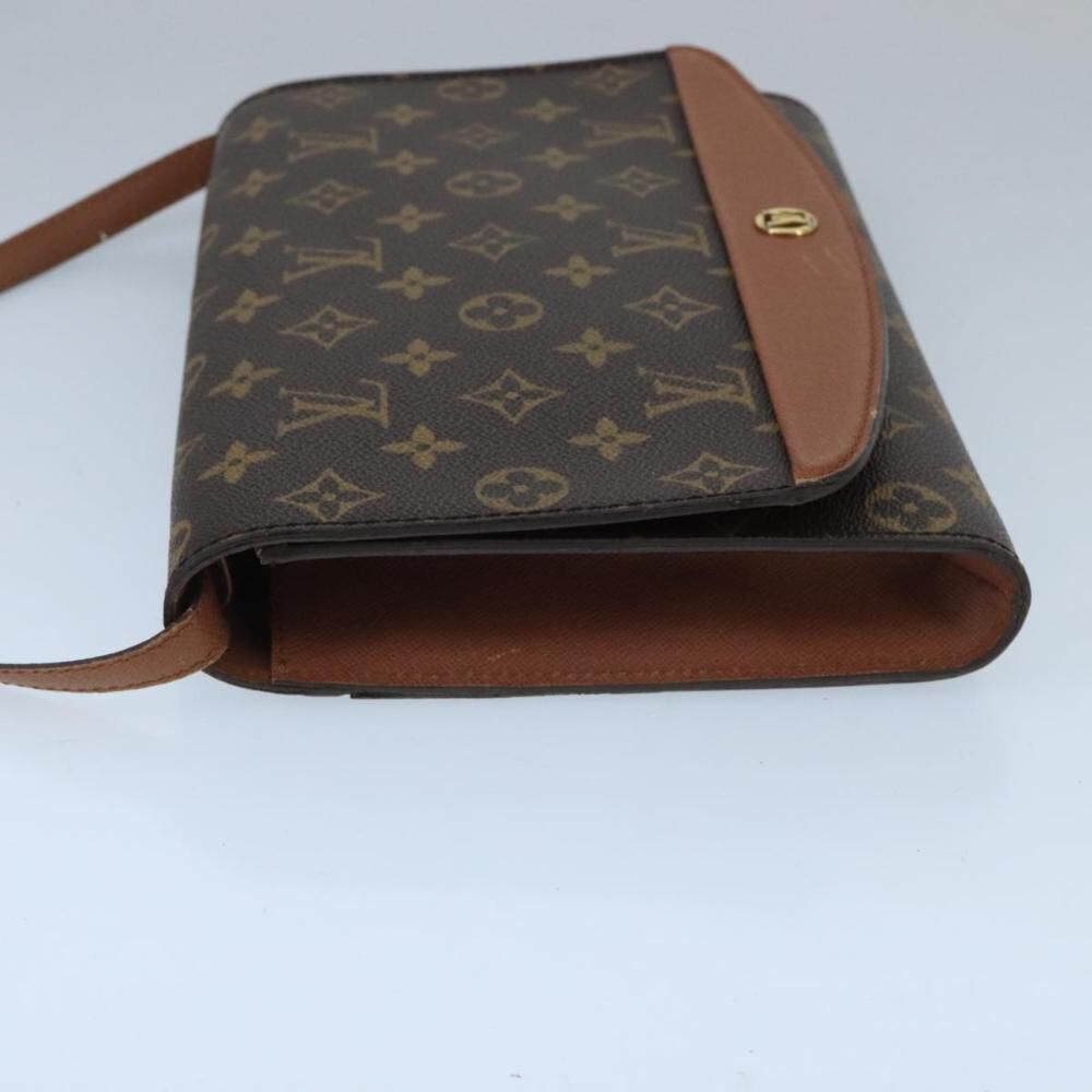 Louis Vuitton Shoulder Bags