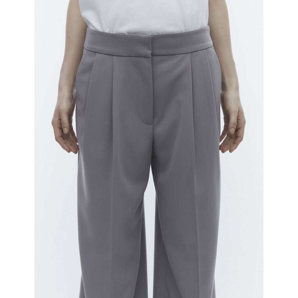 2ND Miles - Daily Sleek