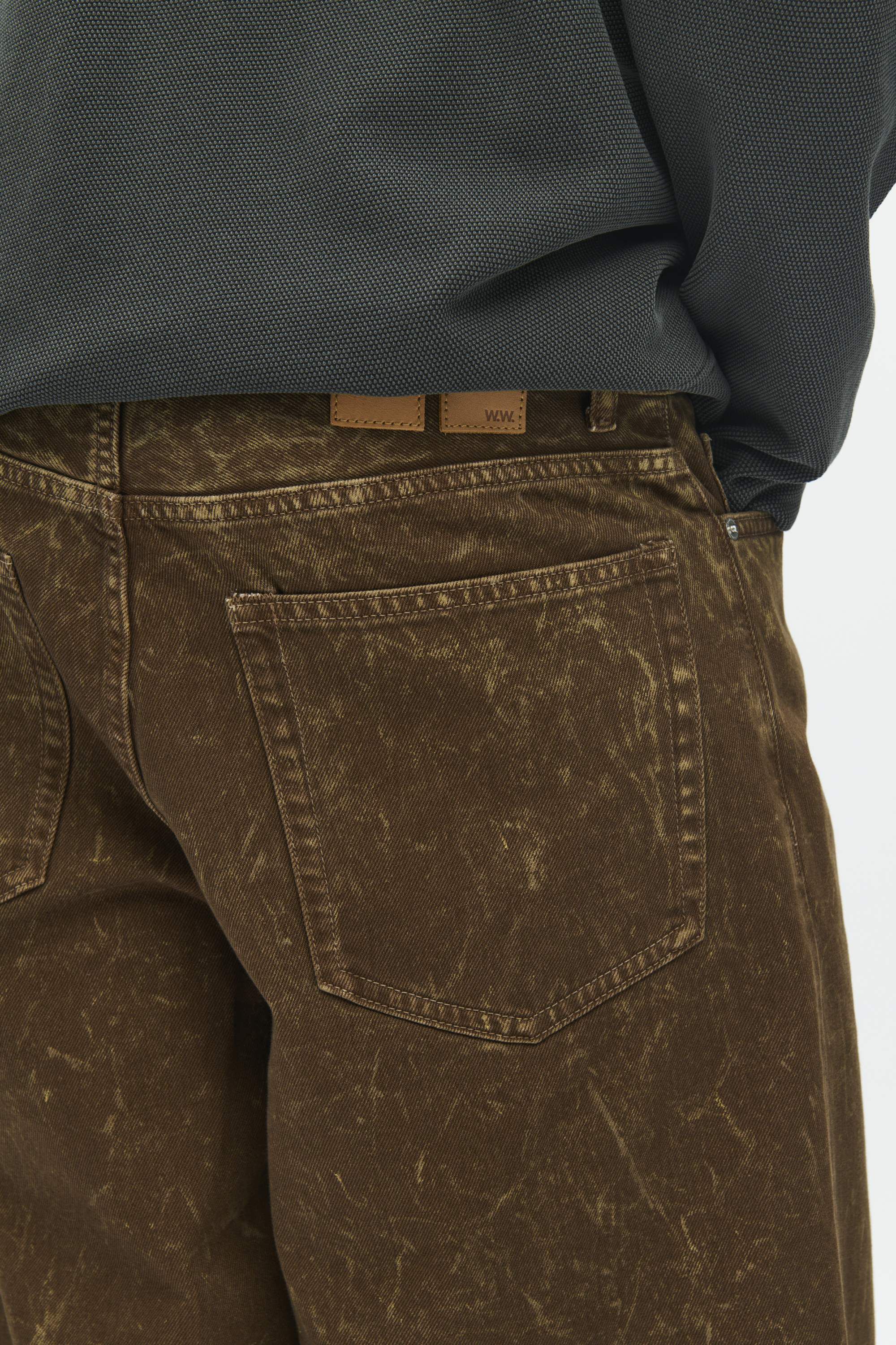 WWType 16 jorts 25377