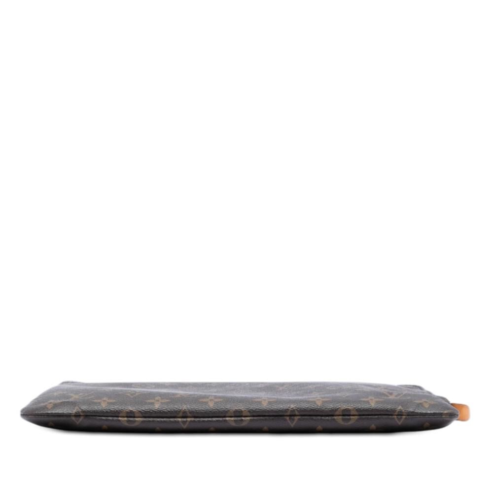 Louis Vuitton Clutch