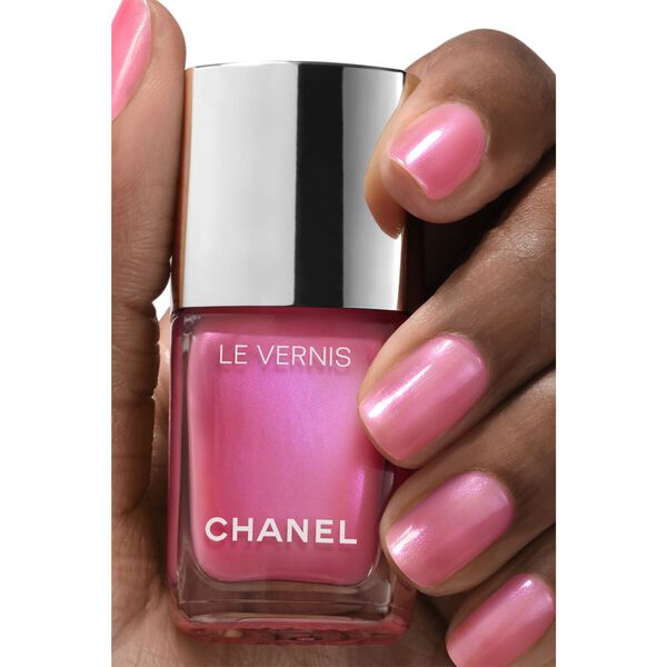 Longwear Nail Colour