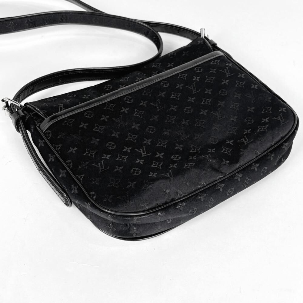 Louis Vuitton Musette Salsa