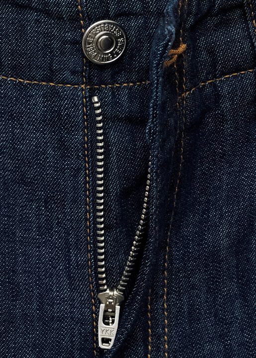 JEANS. -- LIA