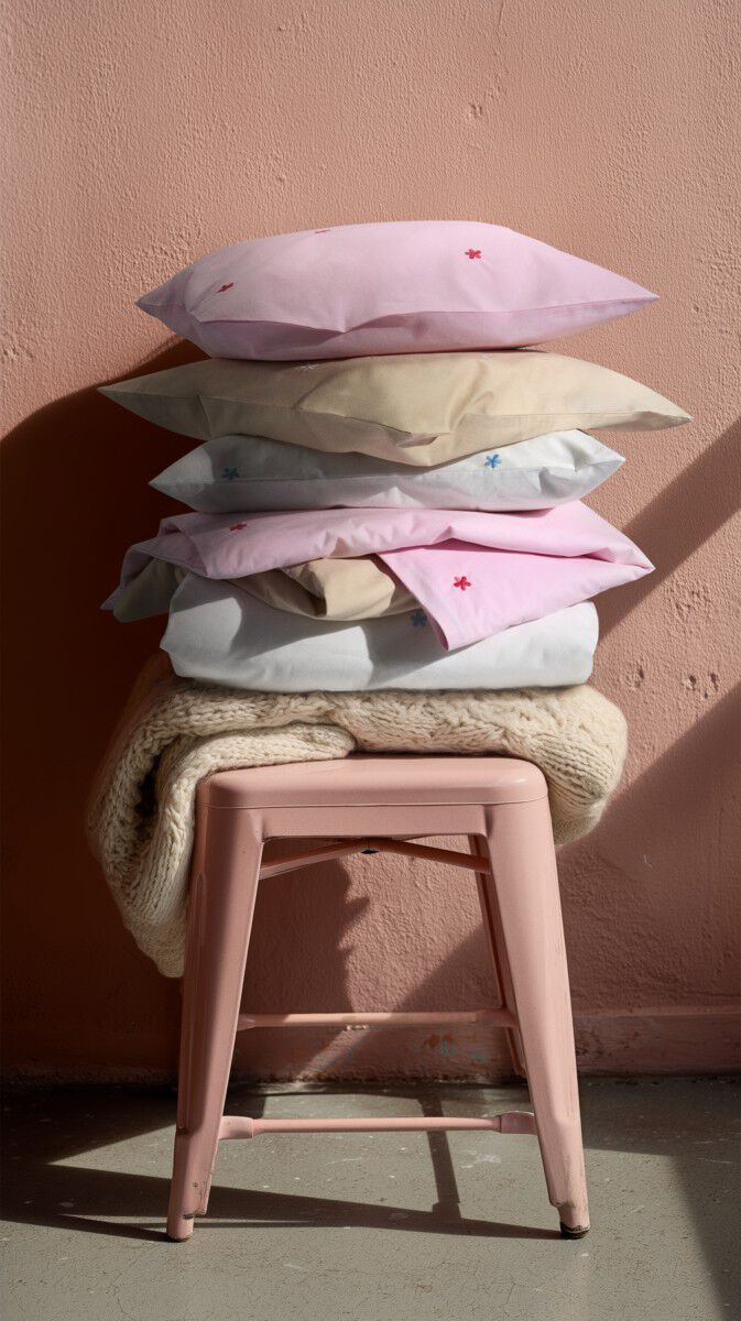 Daisy Senget&oslash;j Junior 100x140 cm pink/r&oslash;d