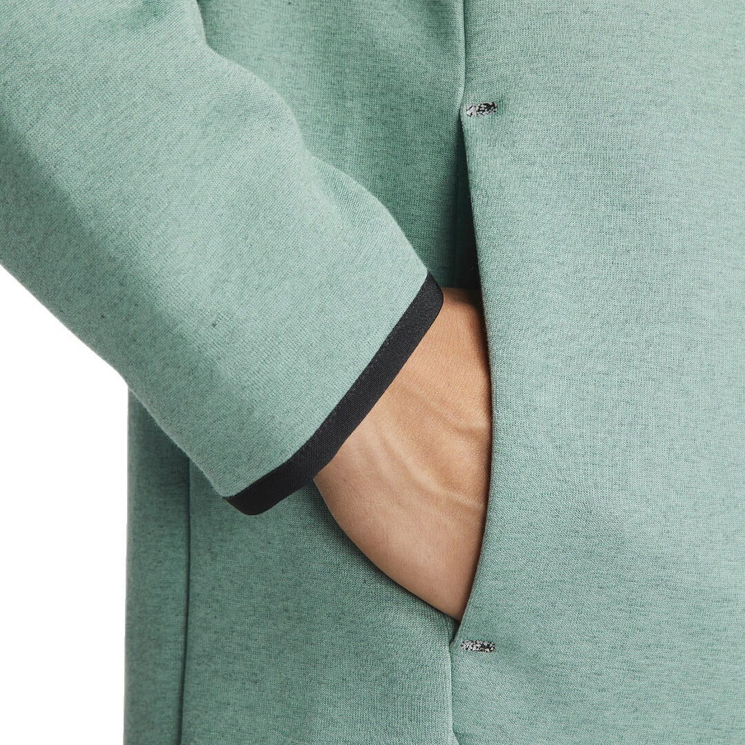 sportswear tech fleece