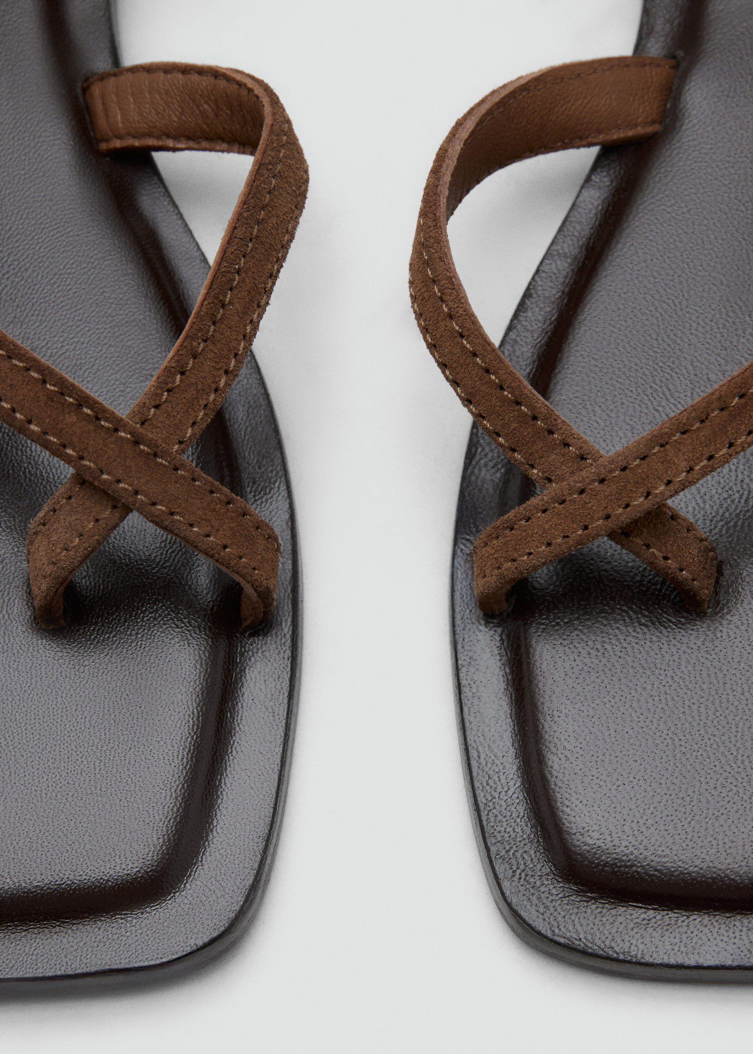Cross-strap leather sandals