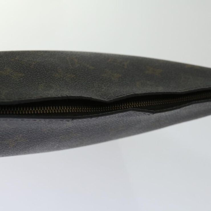 Louis Vuitton Poche Toilette