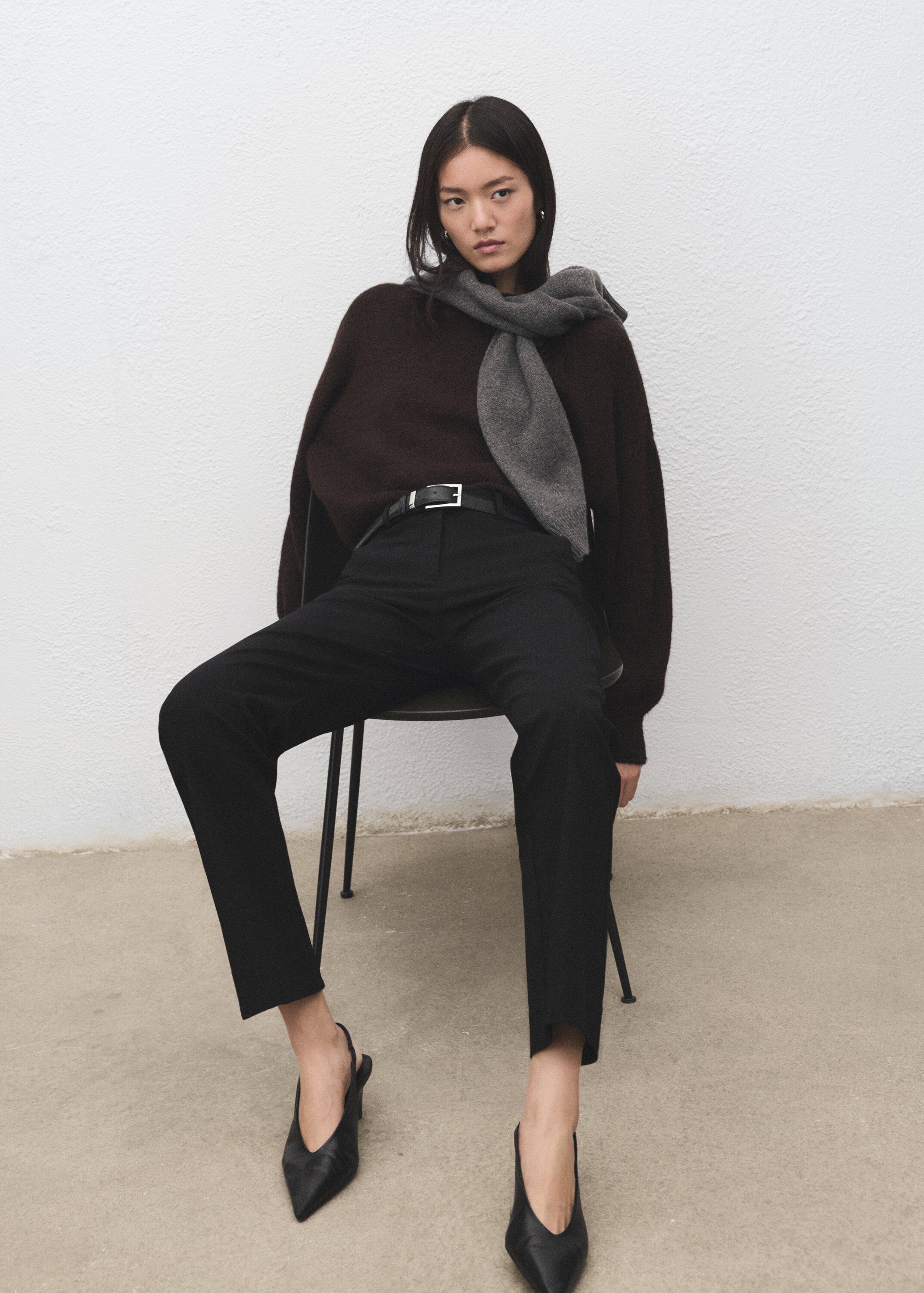 Straight-cut crop trousers