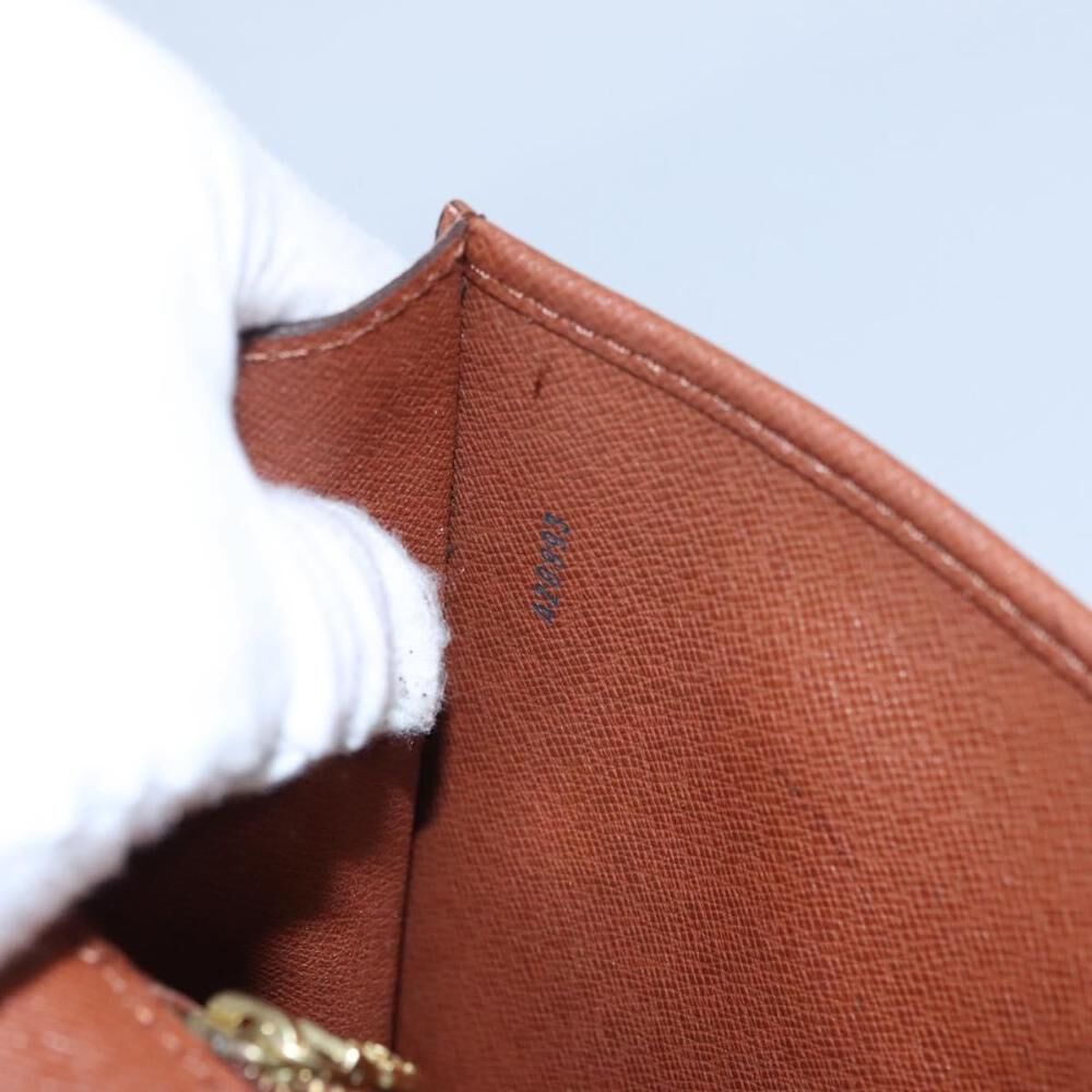 Louis Vuitton Shoulder Bags