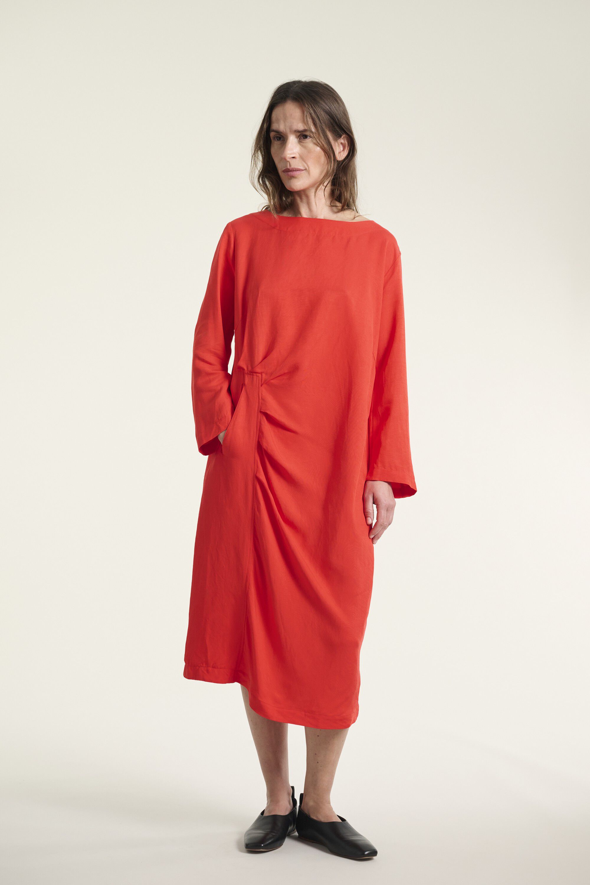 Kumamoto kjole med l&aelig;g