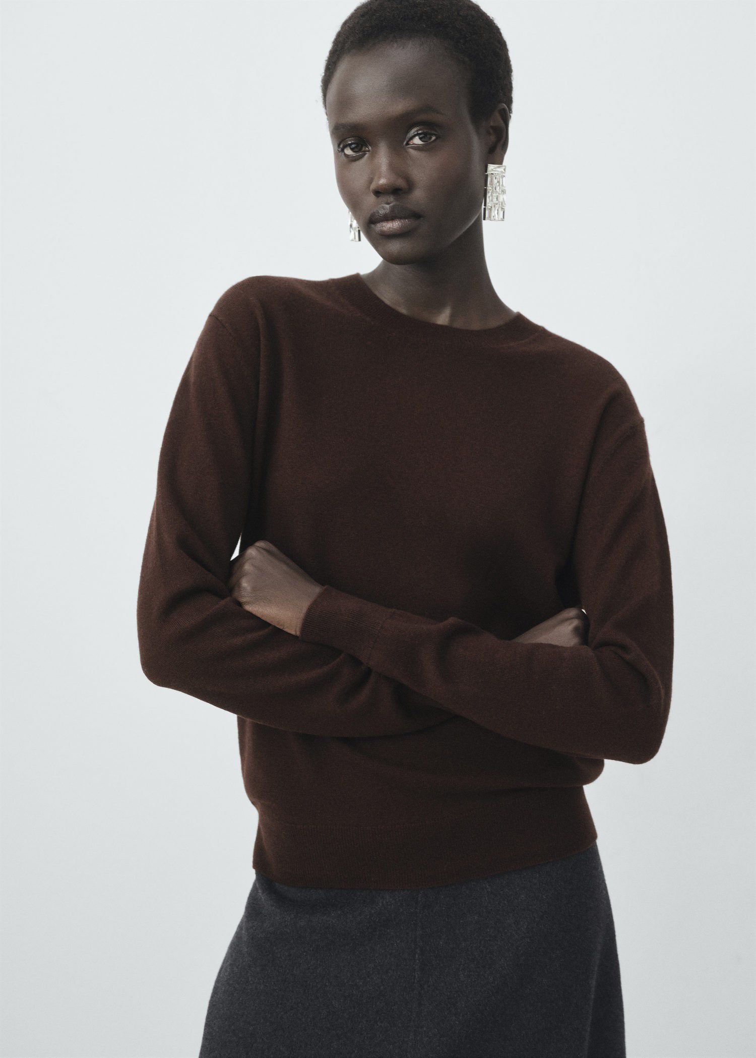 100% wool fine-knit sweater
