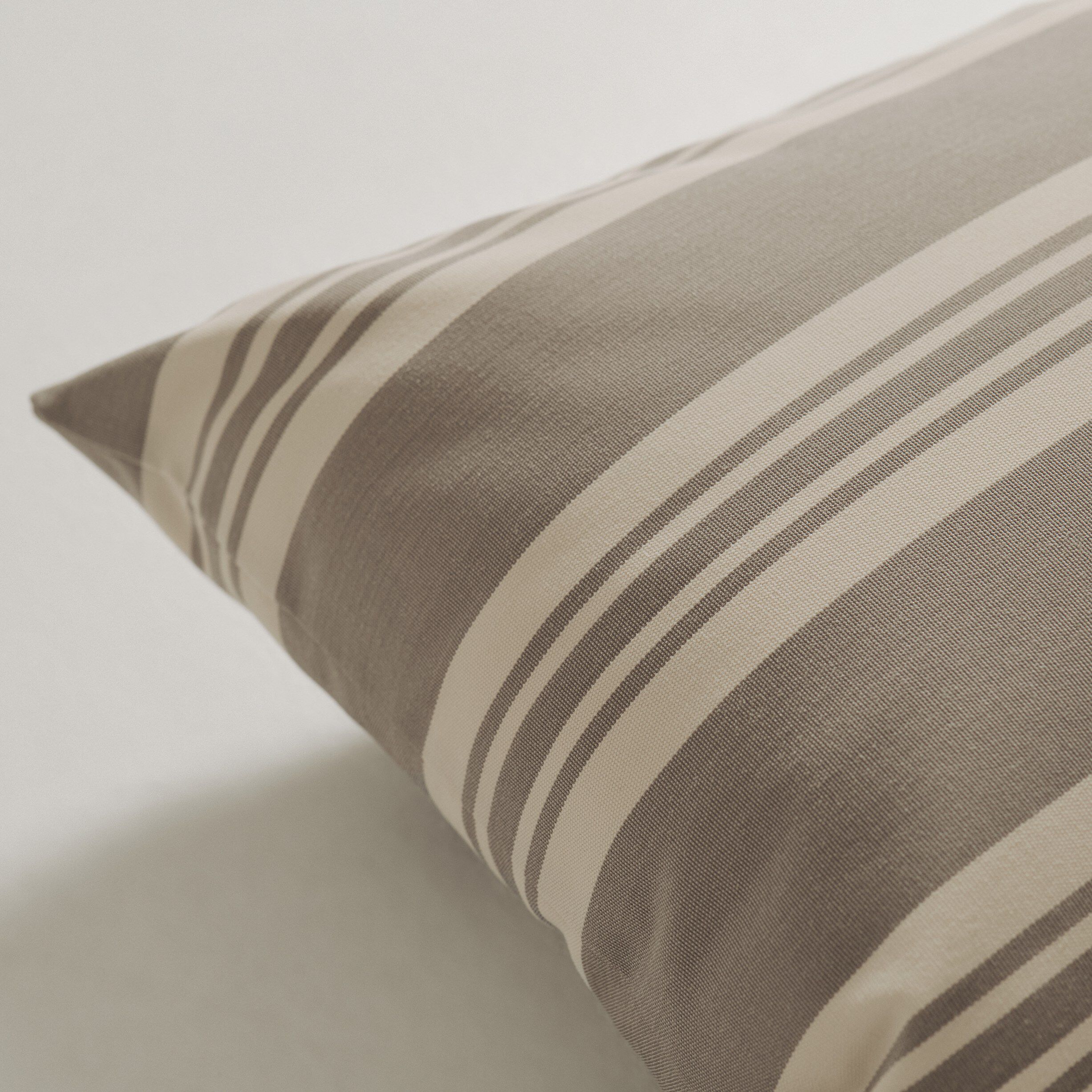 Fossflakes udend&oslash;rspude 40x60 cm. Gr&aring; stribet