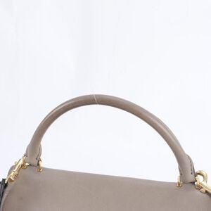 C&eacute;line Trapeze