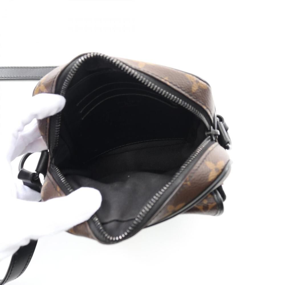 Louis Vuitton Shoulder Bags