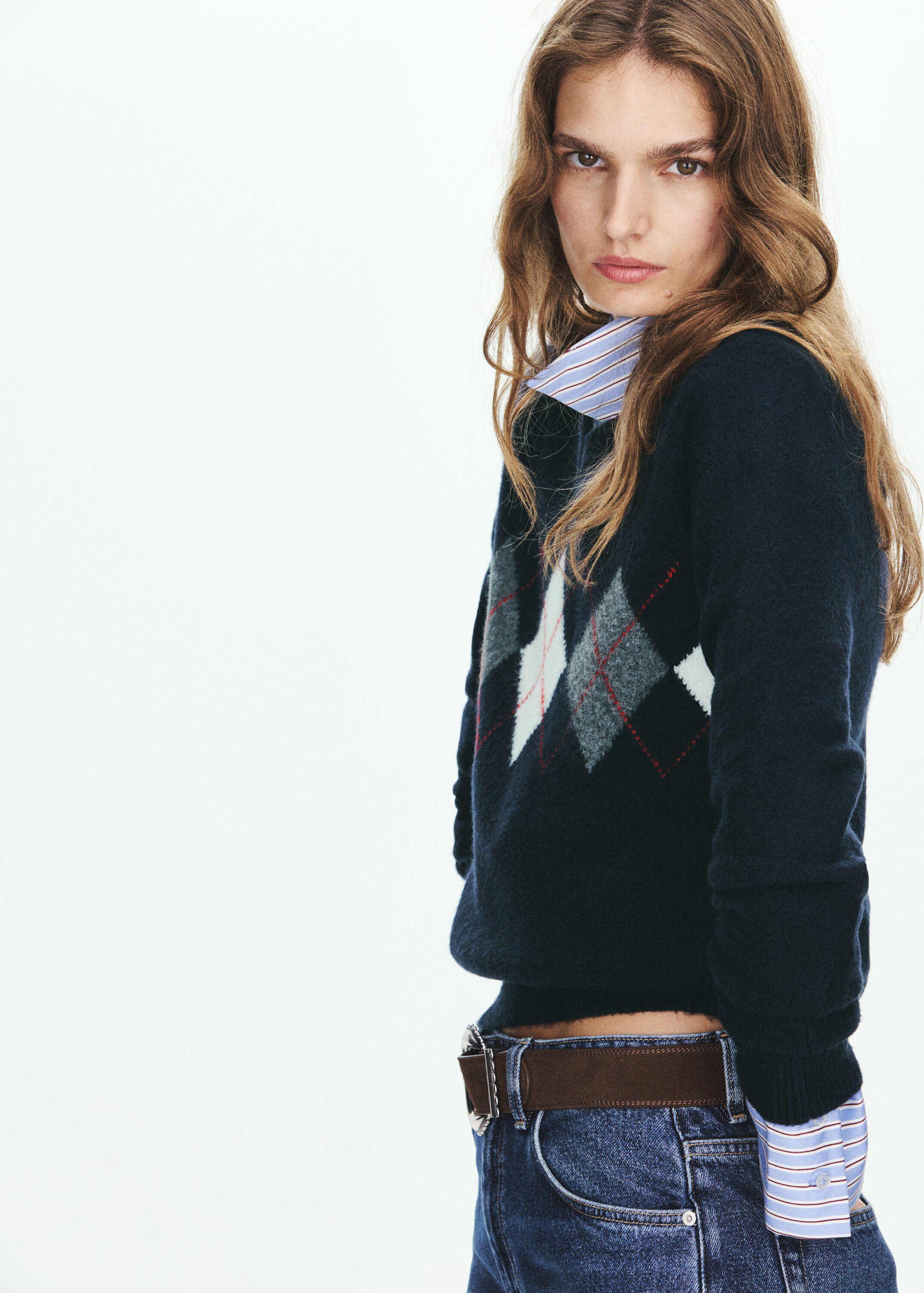 Diamond pattern V-neck jumper