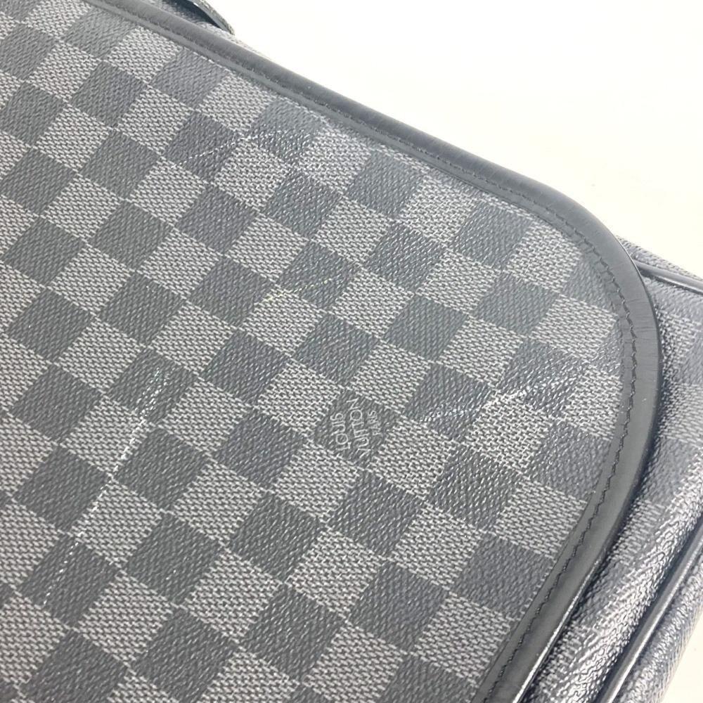 Louis Vuitton Messenger