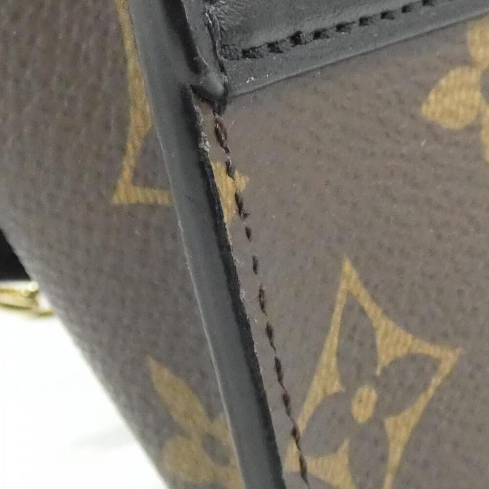 Louis Vuitton Shoulder Bags