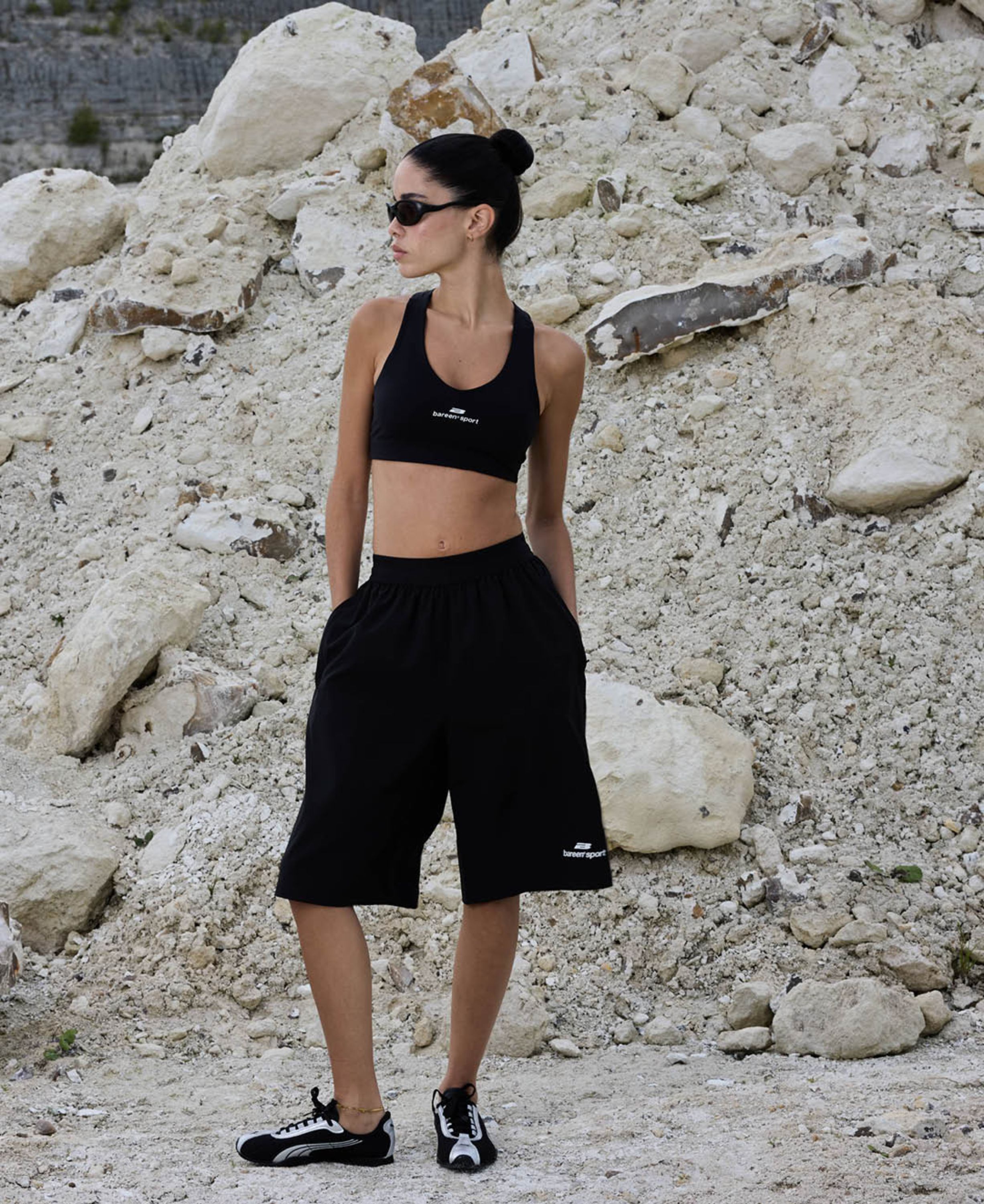 Wmns Active V-Neck Bra