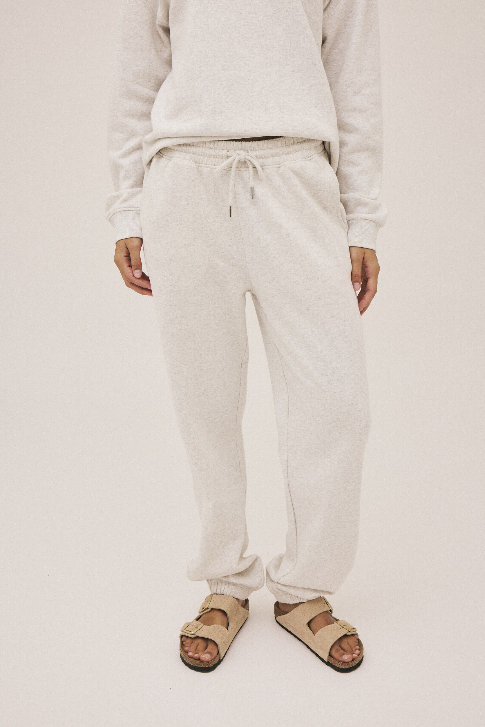 Sweatshirts & sweatpants