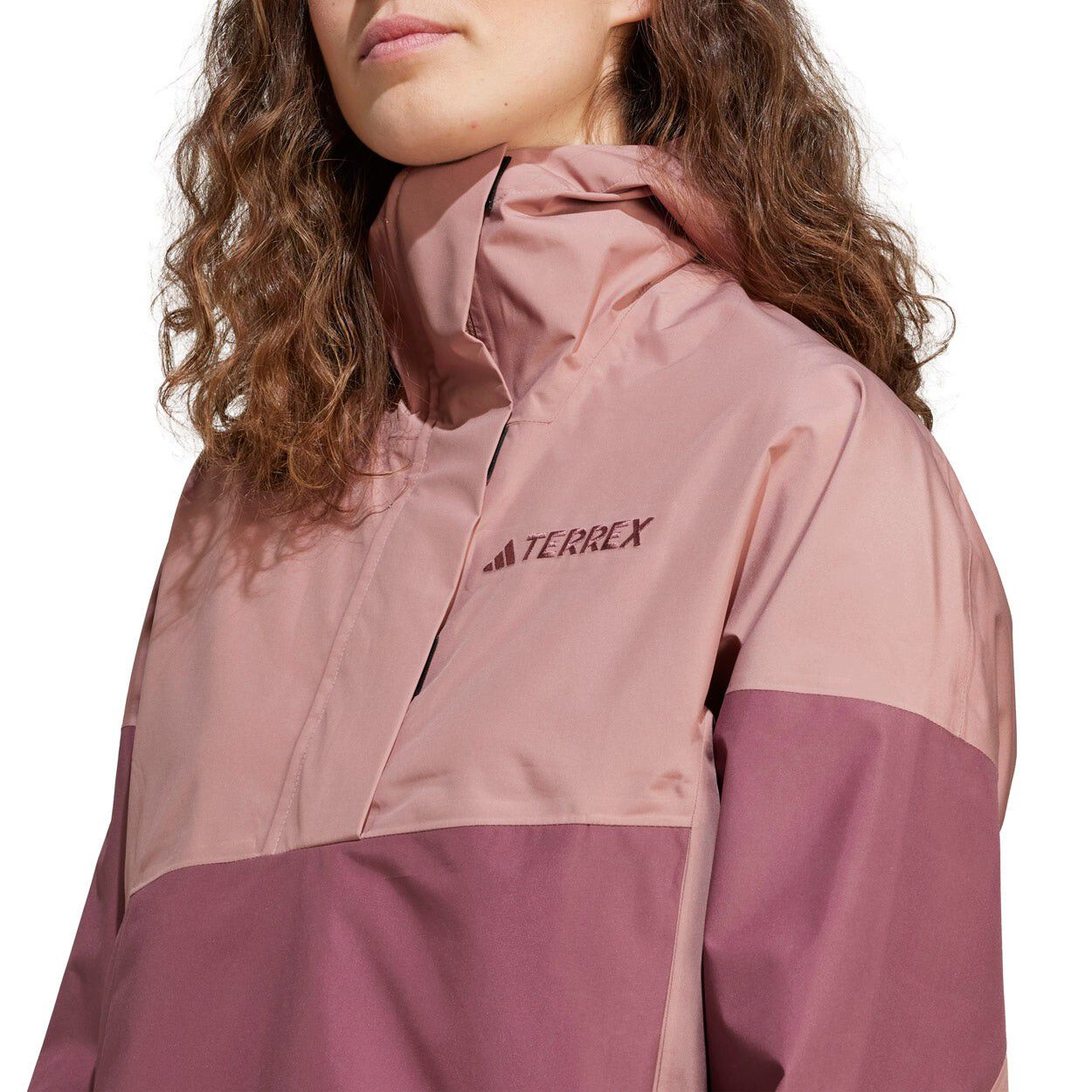 Terrex Xploric 2. 5L Climaproof Anorak