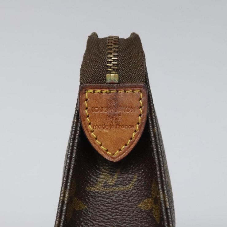 Louis Vuitton Poche Toilette