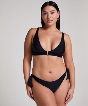 LUNA RIO TANGA