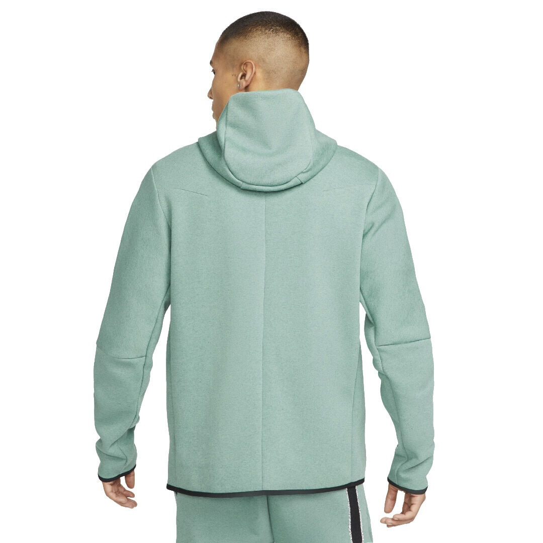 sportswear tech fleece