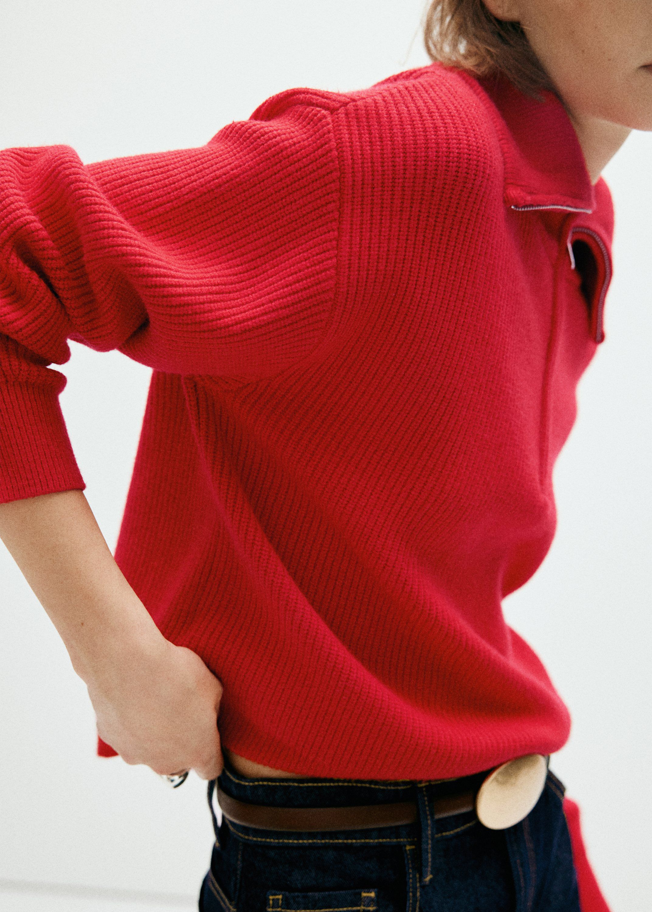 Sweater with contrasting zip collar