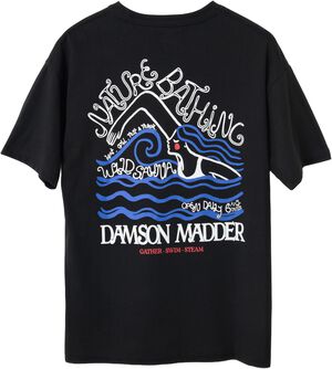 NATURE BATHING SS GRAPHIC TEE - BLACK