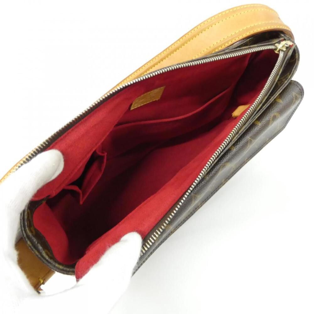 Louis Vuitton Shoulder Bags