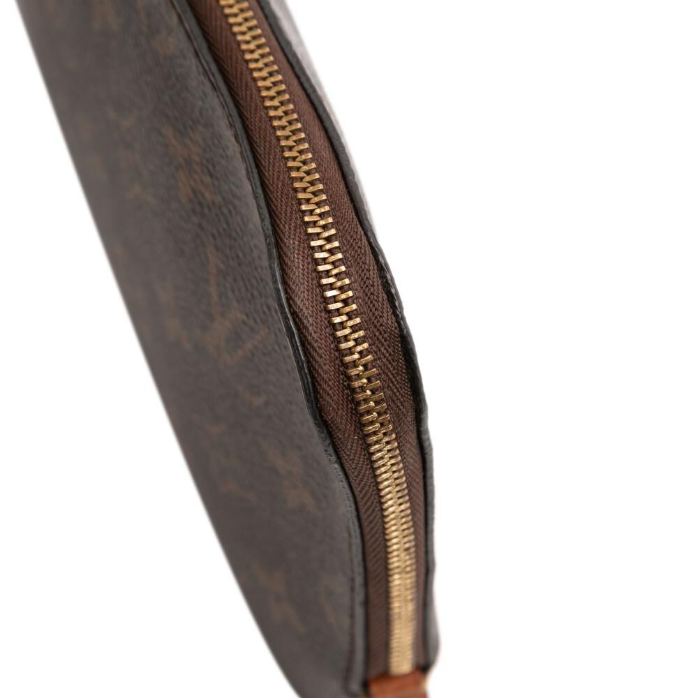 Louis Vuitton Clutch