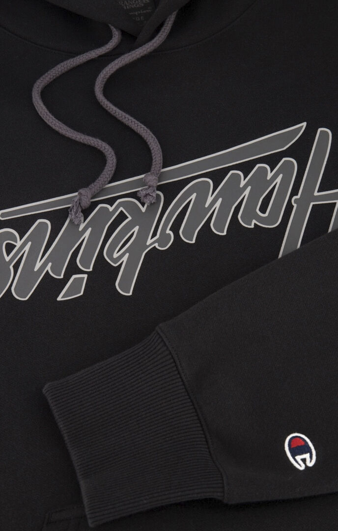 Champion X Stranger Things Hawkins h&aelig;ttetr&oslash;je