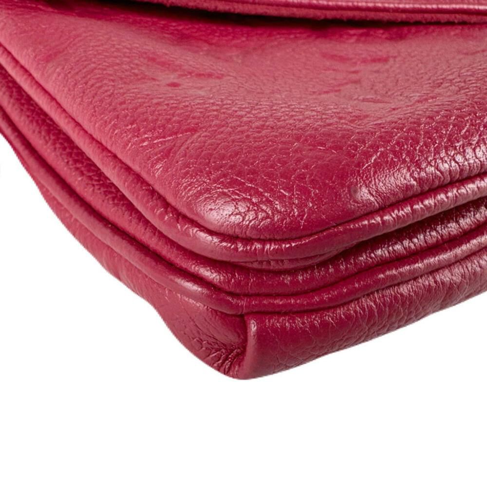 Louis Vuitton Shoulder Bags