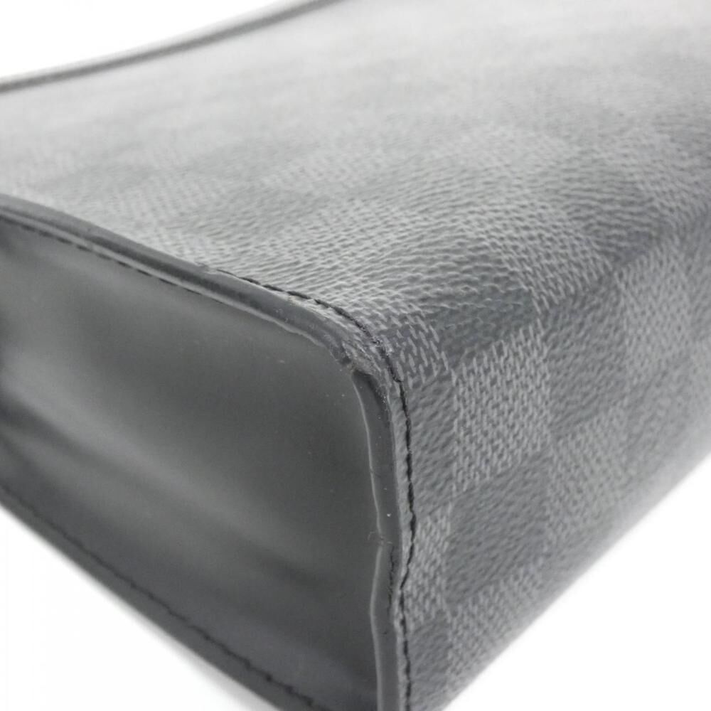 Louis Vuitton Clutch