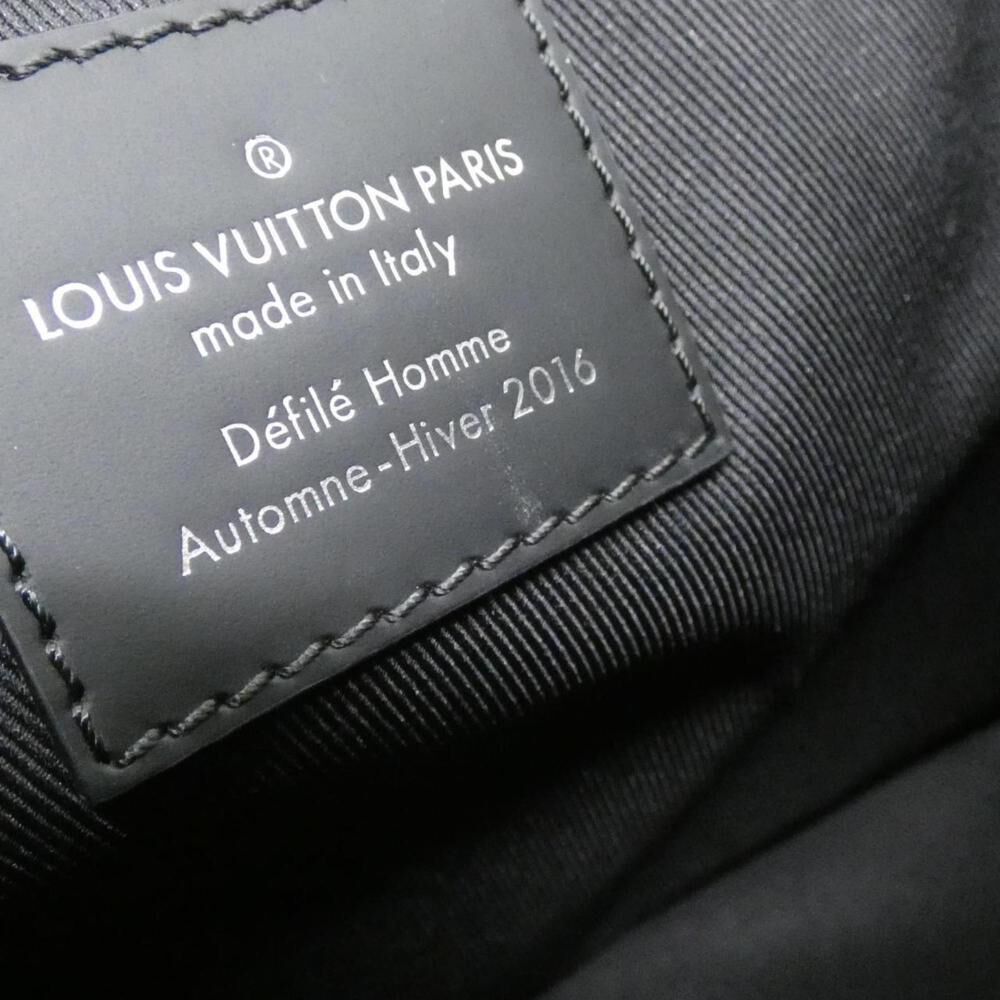 Louis Vuitton Shoulder Bags