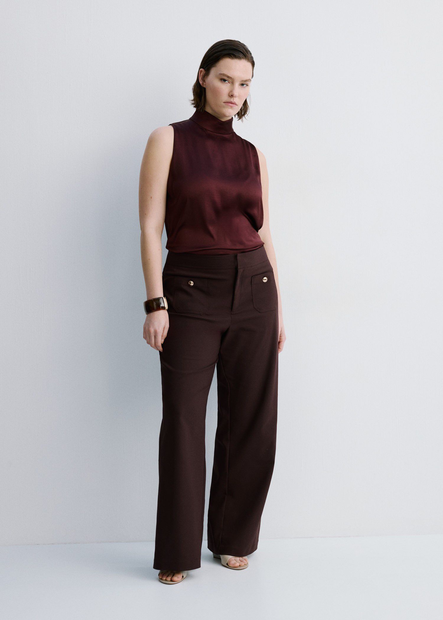 Straight trousers with jewel button
