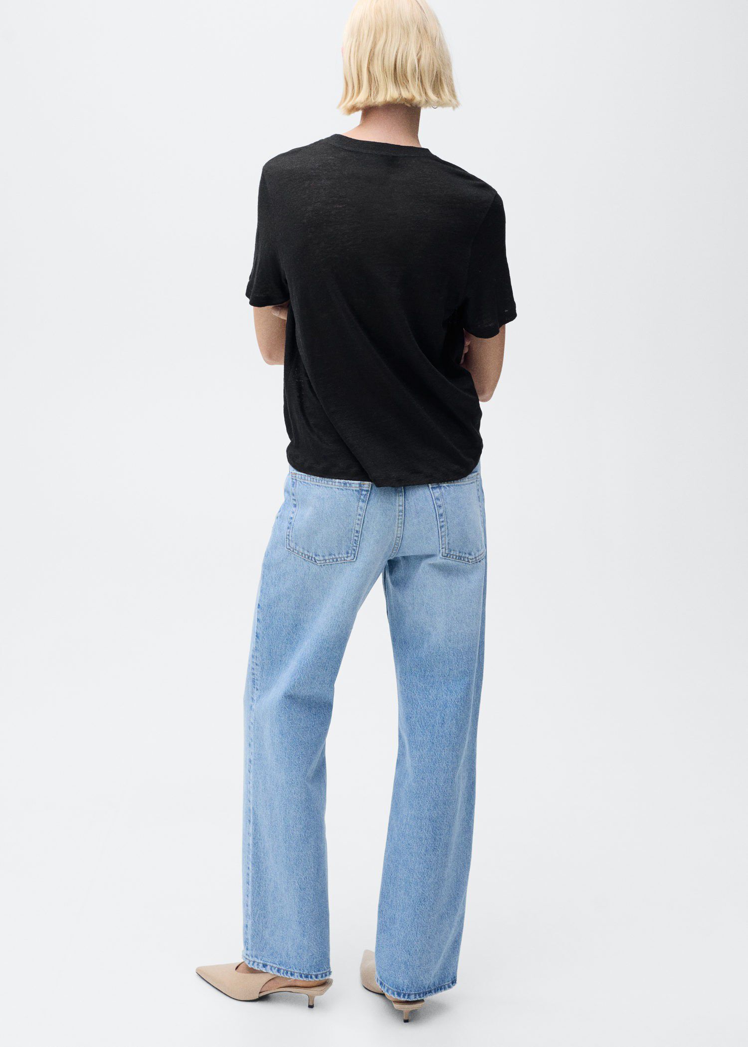 Short-sleeved linen t-shirt