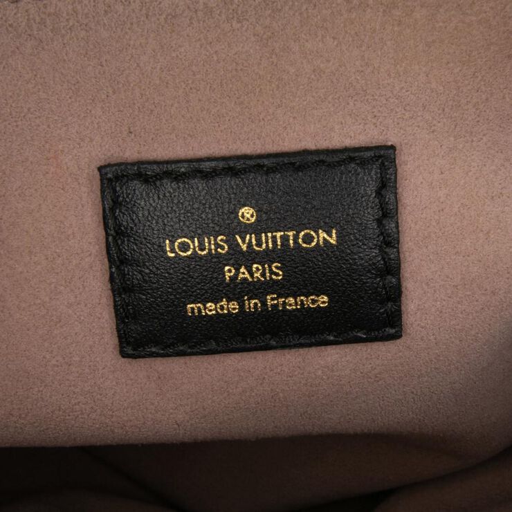 Louis Vuitton Coussin