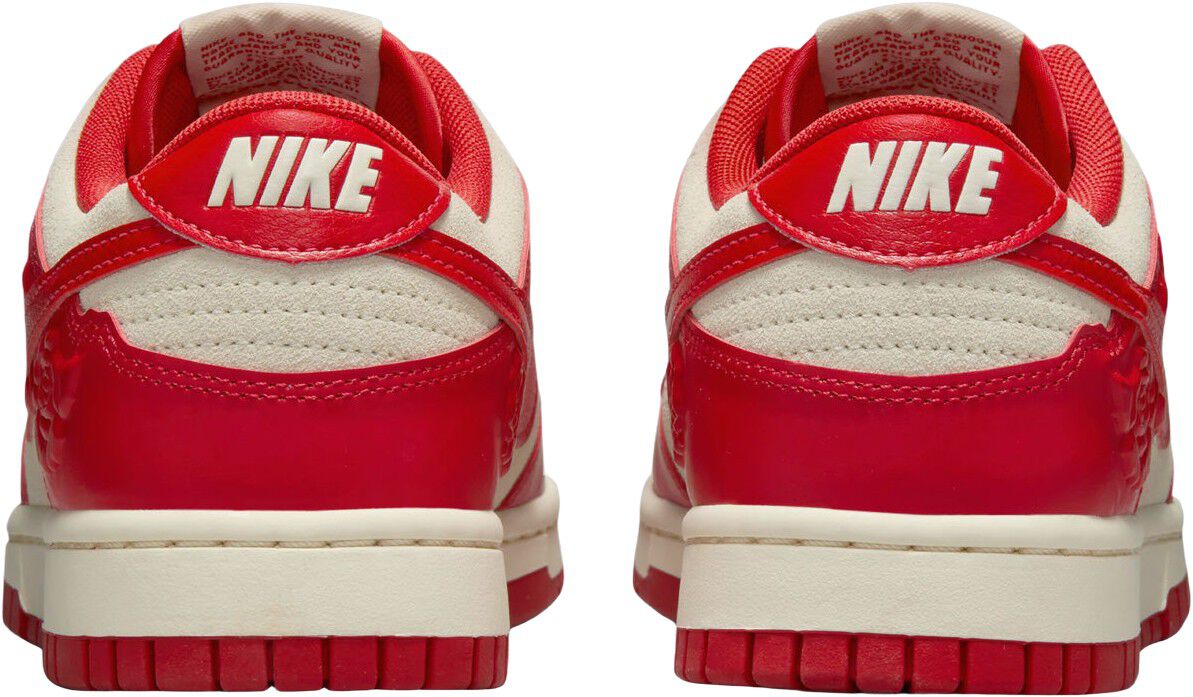 Dunk Low Sneakers