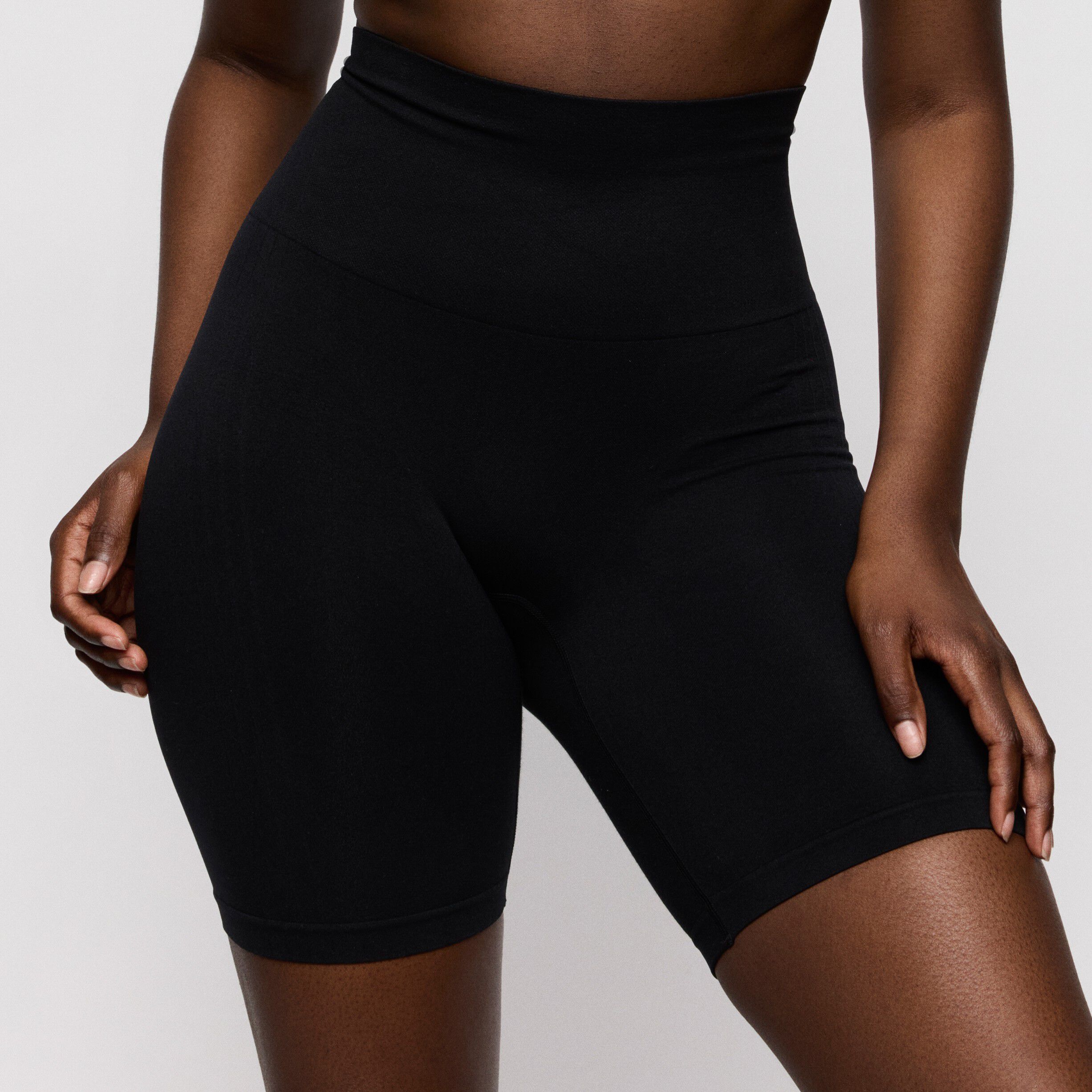 Nudda shapewear h&oslash;je trusser med ben