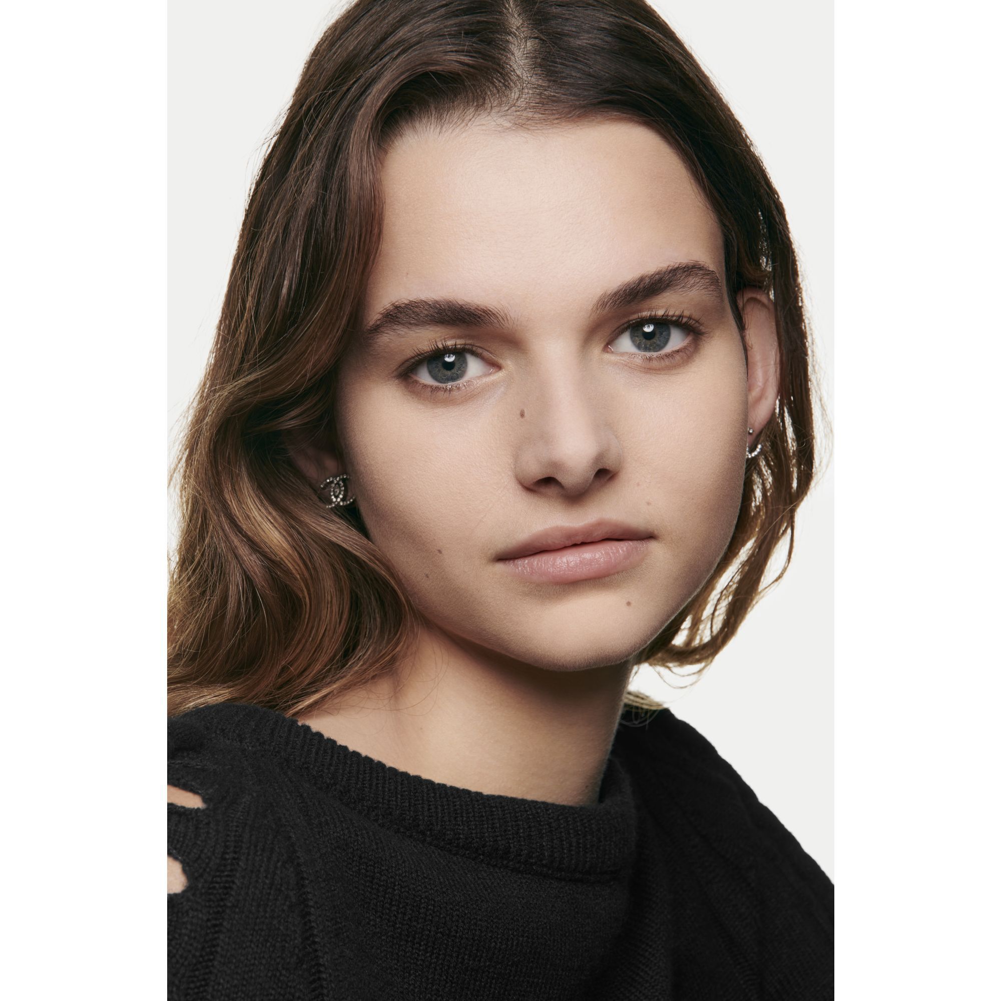 PUDDER FOR EN NATURLIG SUND GL&Oslash;D REFILL