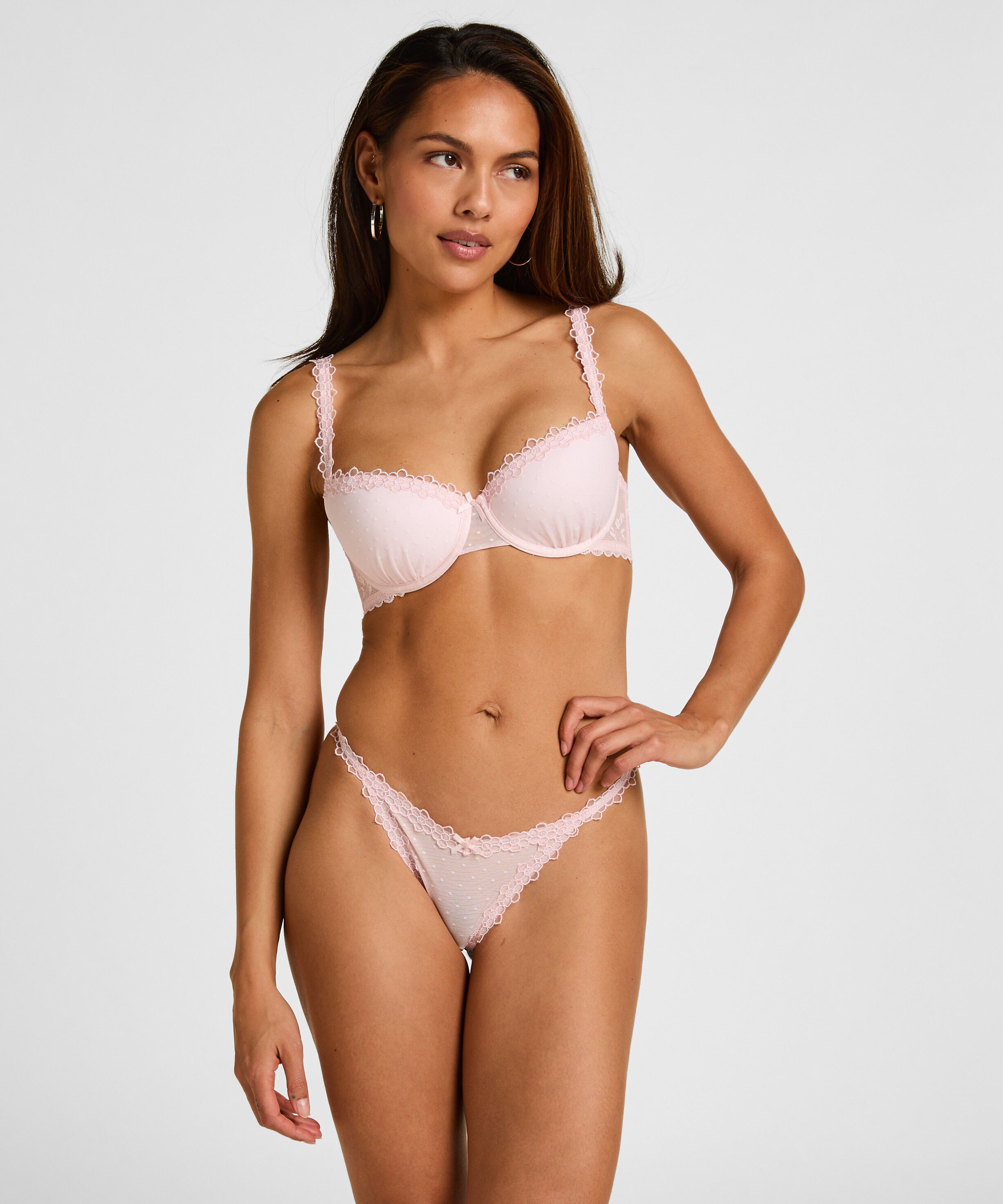 ELEANORA STRING T
