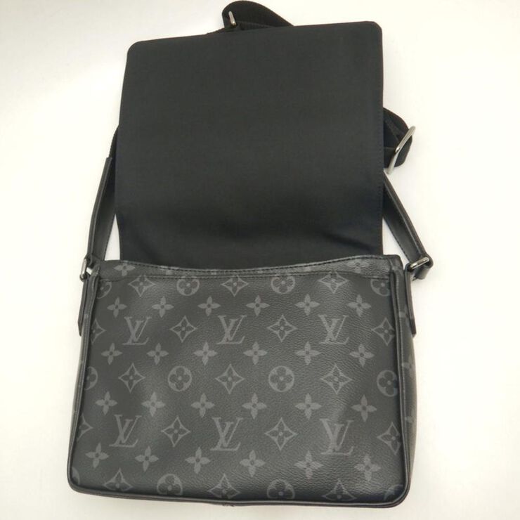 Louis Vuitton District